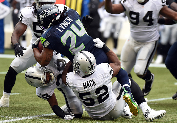 khalil-mack-tackle-marshawn-lynch.jpg